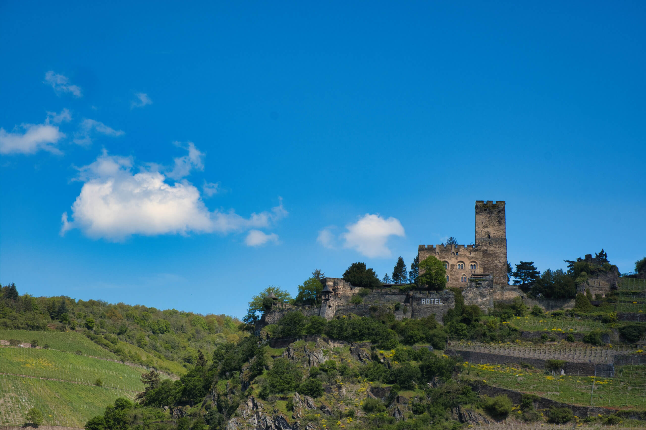 Panoramafoto von Burg im Odenwald